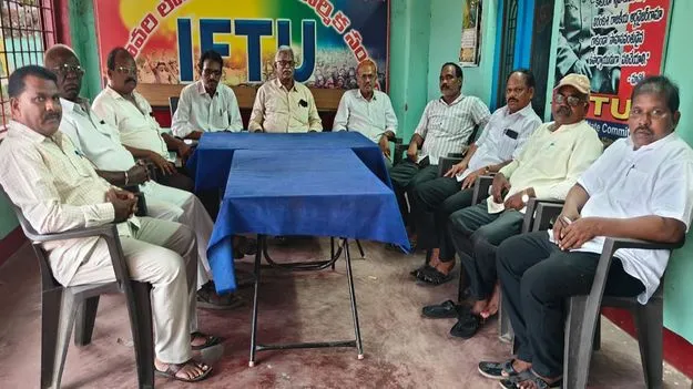 Peddapalli:  బొగ్గుగనుల అమ్మకాలు సింగరేణికి ప్రమాదం