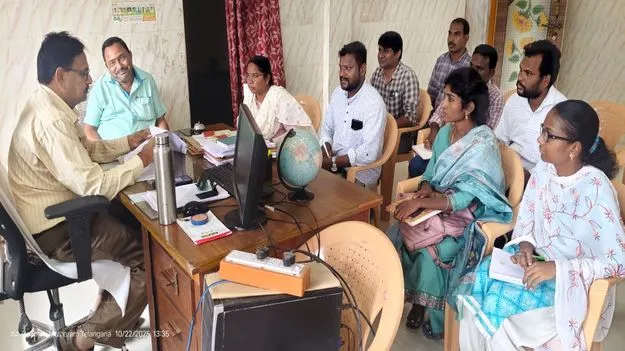 Peddapalli:   వందశాతం పన్ను వసూళ్లు చేయాలి