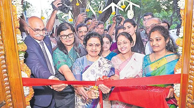 Nara Bhuvaneshwari: కుటుంబంలో మహిళదే కీలక పాత్ర: నారా భువనేశ్వరి