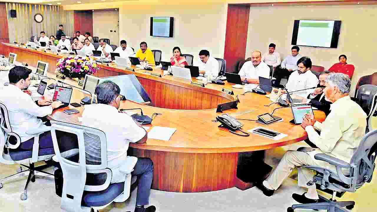 CM Chandrababu Naidu: కట్టు తప్పుతున్న ఎమ్మెల్యేలతో మాట్లాడండి