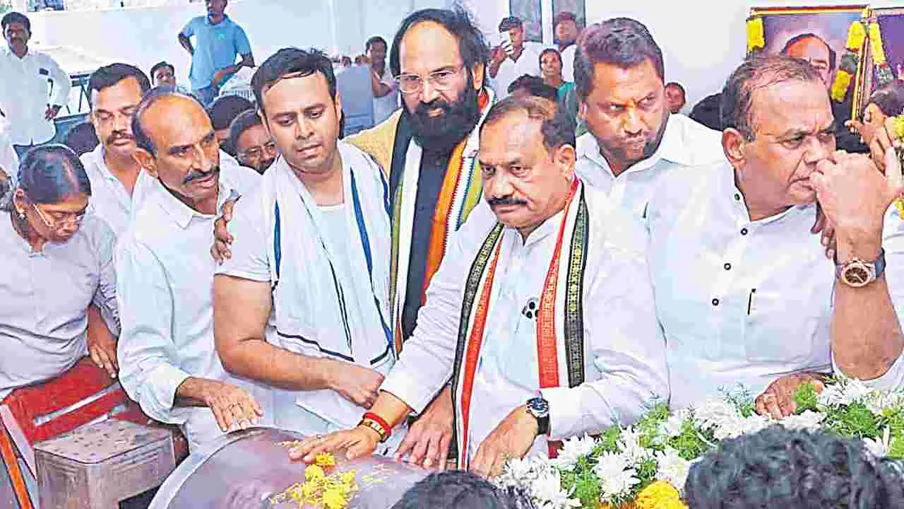 Minister Ramreddy Damodar Reddys Funeral: దామన్న అంత్యక్రియలు పూర్తి