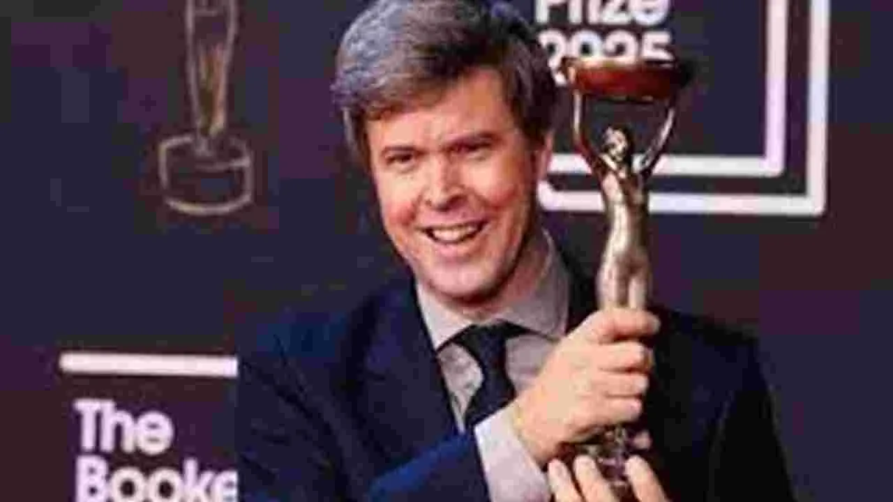 David Szalay won Booker Prize: హంగేరియన్‌ బ్రిటీష్‌ రచయిత డేవిడ్‌ సలోయ్‌కు బుకర్‌ ప్రైజ్‌