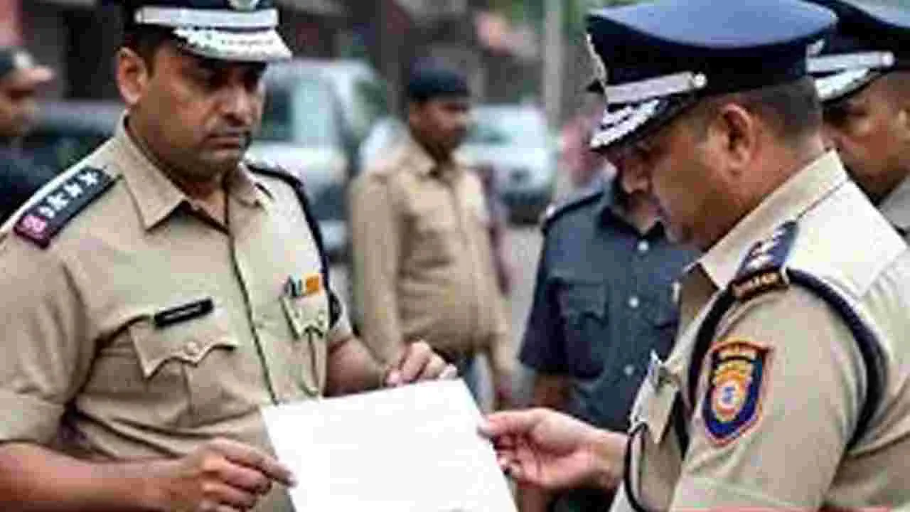 Bengaluru Police Suspend: లంచావతారులపై వేటు