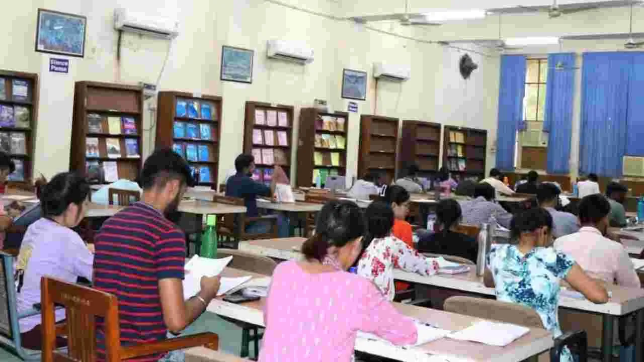 Foreign Universities Show Interest in Telangana: రాష్ట్రంలోనే విదేశీ విద్య!