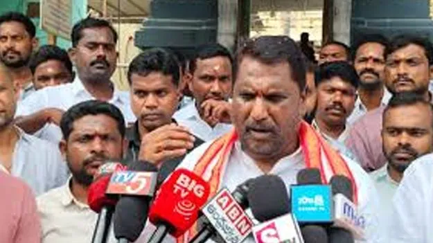 Minister Adluri Lakshmankumar: హరీశ్‌.. ఆరోపణలపై ప్రమాణం చేస్తారా?