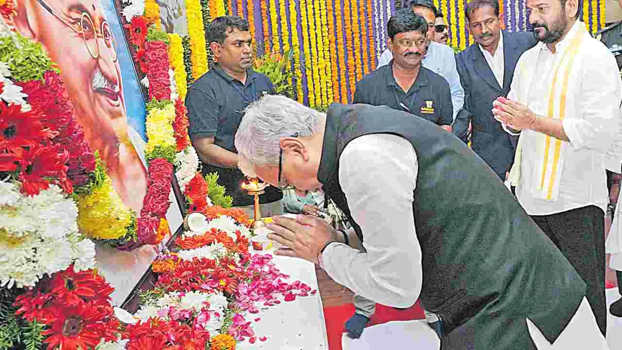 Gandhi Jayanti Celebrated: బాపూఘాట్‌లో ఘనంగా గాంధీ జయంతి