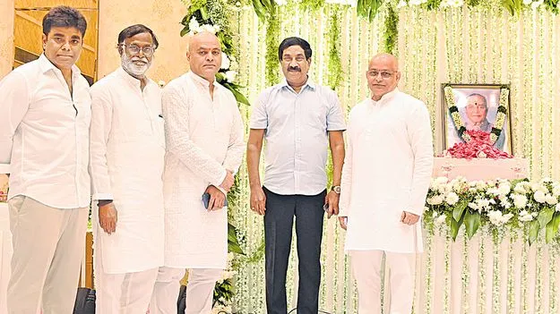 Vemuri Radhakrishna Pays Tribute: కొండా లక్ష్మారెడ్డికి వేమూరి రాధాకృష్ణ నివాళి