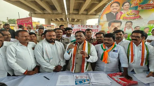 ఓట్‌ చోరీపై ప్రజలకు అవగాహన 