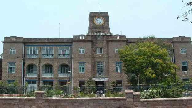 Parvathipuram Gurukulam: కురుపాం పచ్చకామెర్ల విద్యార్థినిలకు మెరుగైన వైద్యం...