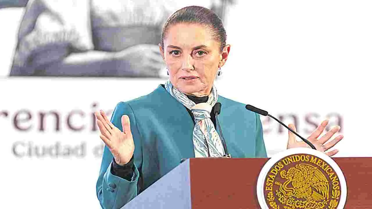 Public Harassment: మెక్సికో అధ్యక్షురాలికి లైంగిక వేధింపులు