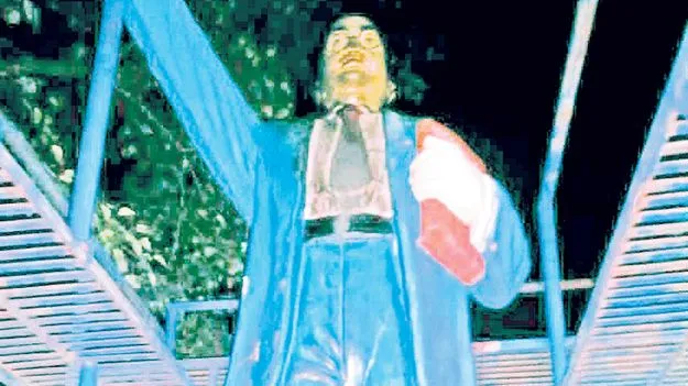 Ambedkar Statue Set on Fire: అంబేడ్కర్‌ విగ్రహానికి నిప్పు