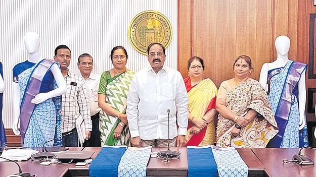 Minister Tummala Nageswara Rao: 65 లక్షల మంది మహిళలకు ఇందిరమ్మ చీరలు!