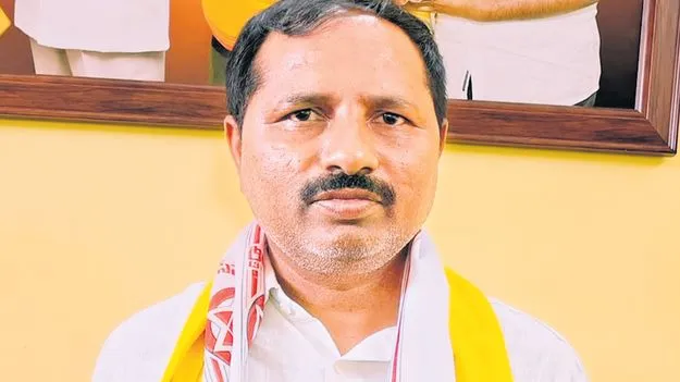 Jayachandra Reddy: నకిలీ మద్యం.. ఇద్దరు టీడీపీ నేతలపై వేటు