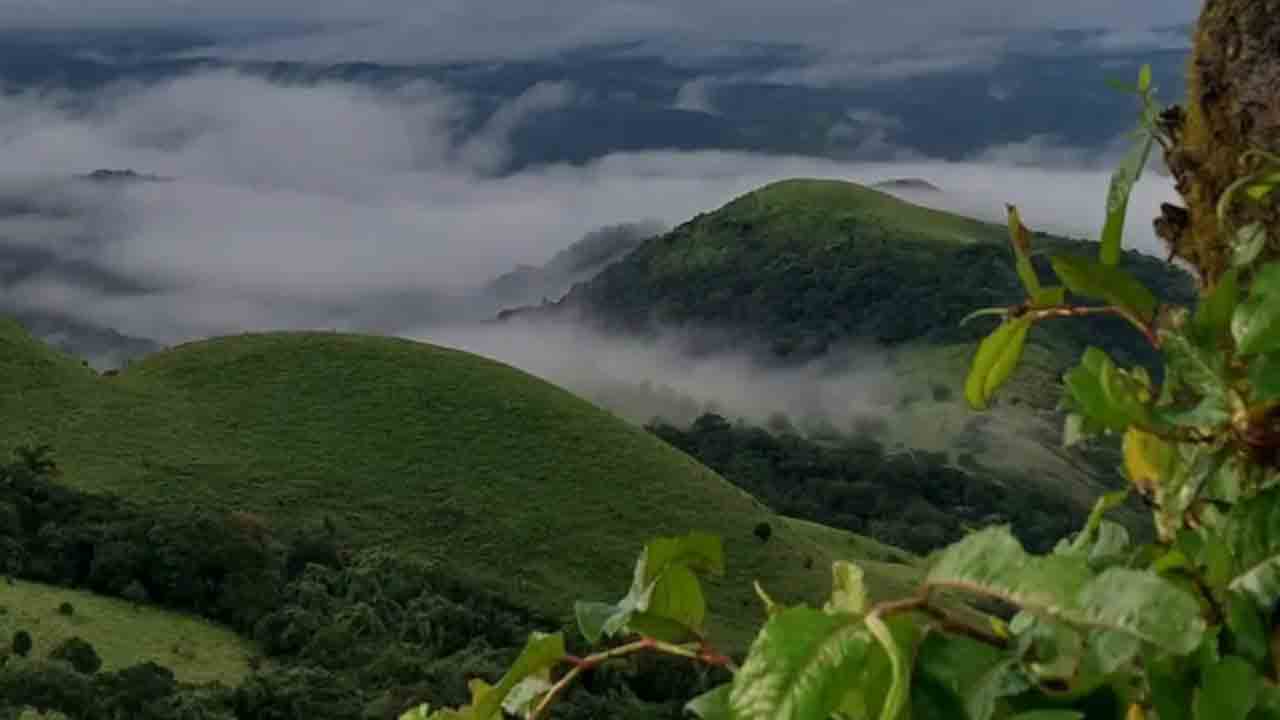 Karnataka Tourism: మీరు ఎప్పుడైనా కర్ణాటక వెళ్తే.. ఇక్కడికి తప్పకుండా వెళ్లండి..