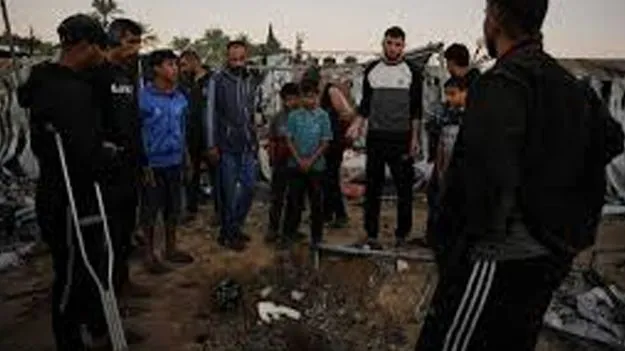 Israel launched New Airstrikes on Gaza: గాజా మళ్లీ రక్తసిక్తం 