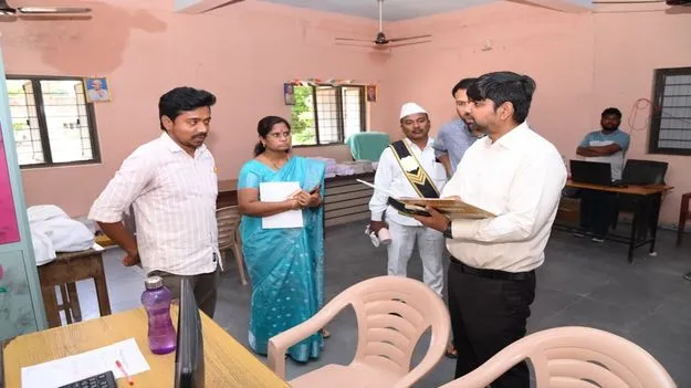 నామినేషన్ల ప్రక్రియలో అప్రమత్తంగా ఉండాలి