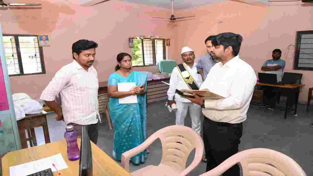 నామినేషన్ల ప్రక్రియలో అప్రమత్తంగా ఉండాలి