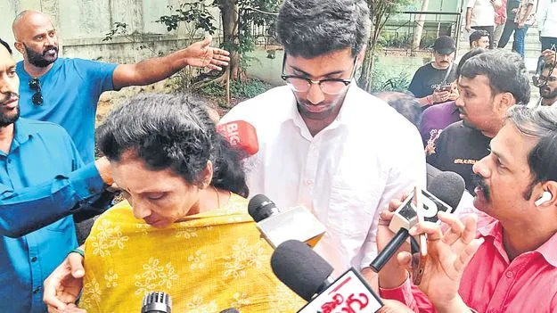 Legal Heirs of Late MLA Maganti Gopinath: కుటుంబ కథా చిత్రమ్‌!