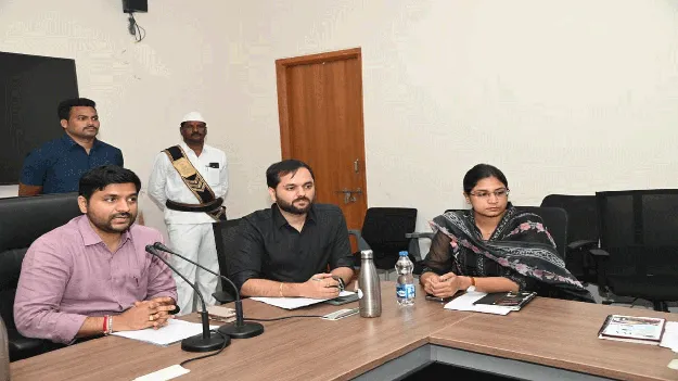 ఇందిరమ్మ ఇళ్ల నిర్మాణాలను వేగవంతం చేయాలి