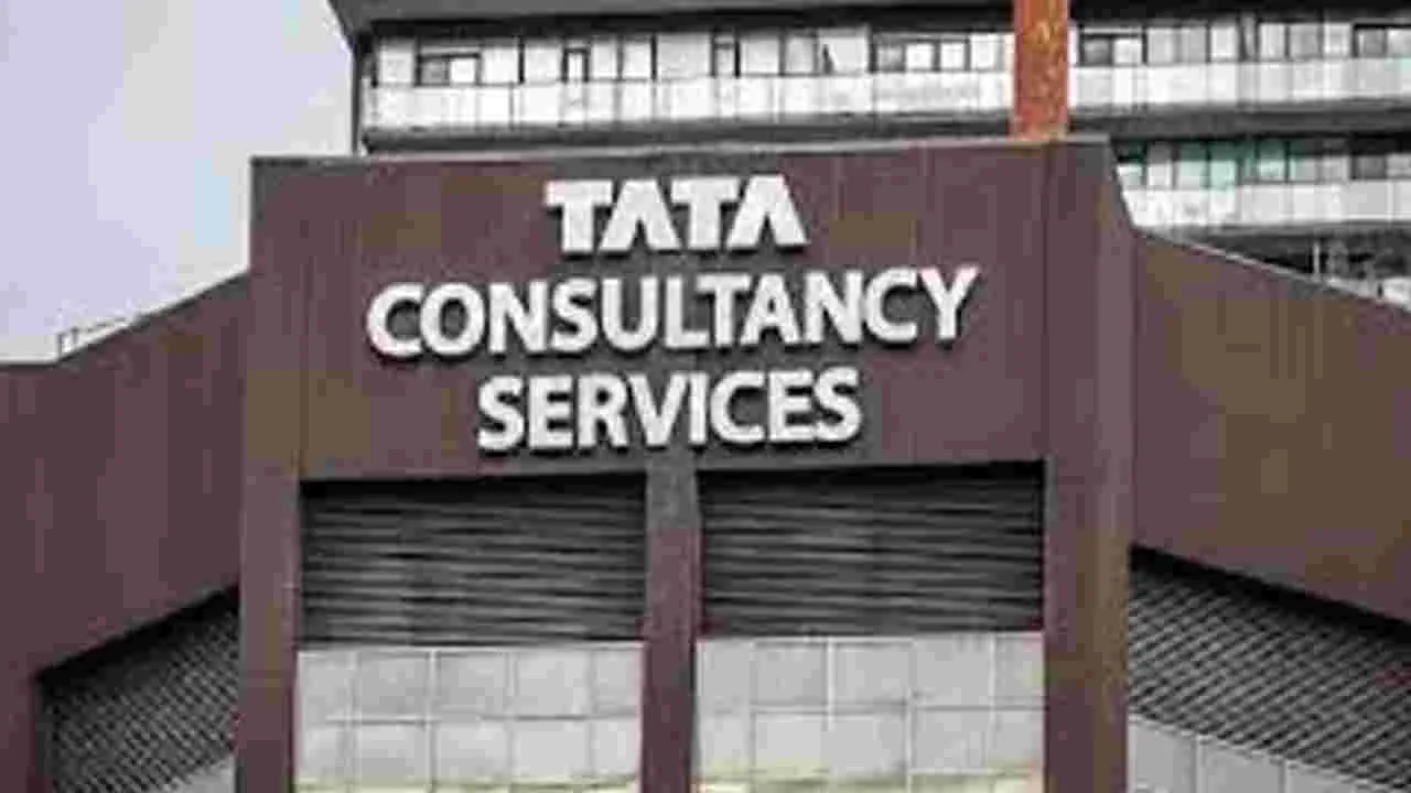 TCS Layoffs: రెండేళ్ల జీతమిచ్చి.. ఉద్యోగుల తొలగింపు