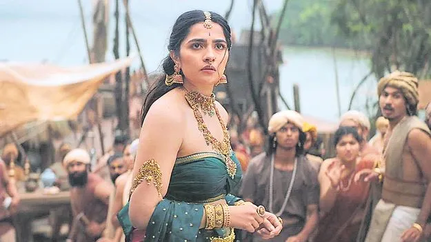 Rukmini Vasanth: భళా...కాంతారా కాంత     