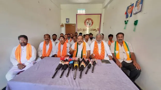 నిందితులను ఇంకెప్పుడు అరెస్టు చేస్తారు..