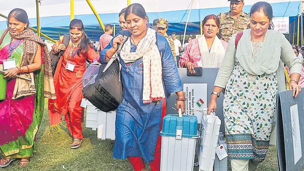 Bihar Assembly Elections: బిహార్లో నేడే తుది పోరు