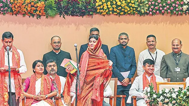 Rivaba Jadeja: గుజరాత్‌ మంత్రివర్గంలోకి క్రికెటర్‌ జడేజా భార్య రివాబా