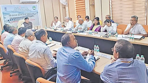 Demands Flood Impact Study: పోలవరం విస్తరణ చేపట్టకుండా ఏపీని అడ్డుకోండి