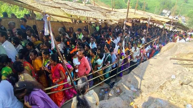 భక్తజన సంద్రంగా గూడెం గుట్ట 