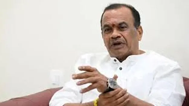 Komatireddy Venkat Reddy: హరీశ్‌ కొత్త పార్టీ.. కవిత వేరు కుంపటి