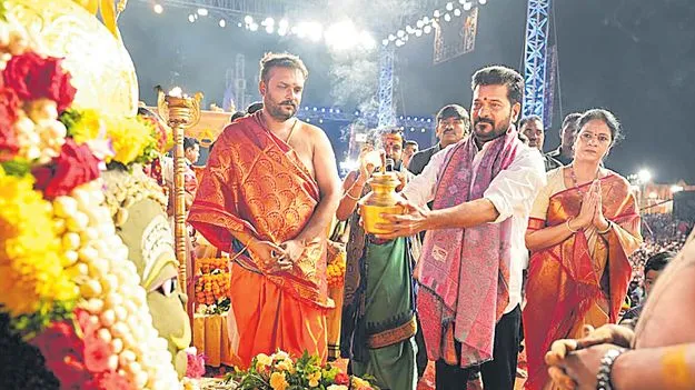 CM Revant Reddy Declares Koti Deepotsavam: వచ్చే ఏడాది నుంచి రాష్ట్ర పండుగగా కోటి దీపోత్సవం