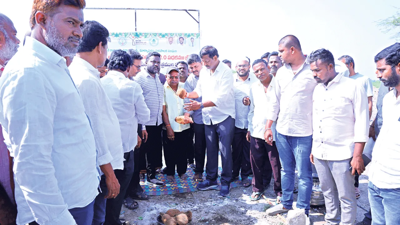 పేదలందరికీ పక్కా గృహాల కల్పనే లక్ష్యం