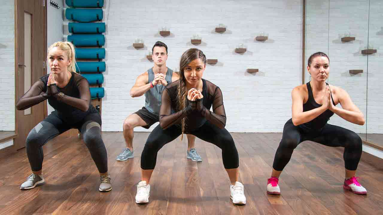 Home Workouts: ఇంట్లో ఉండే బరువు తగ్గడానికి ఇవి చేయండి..