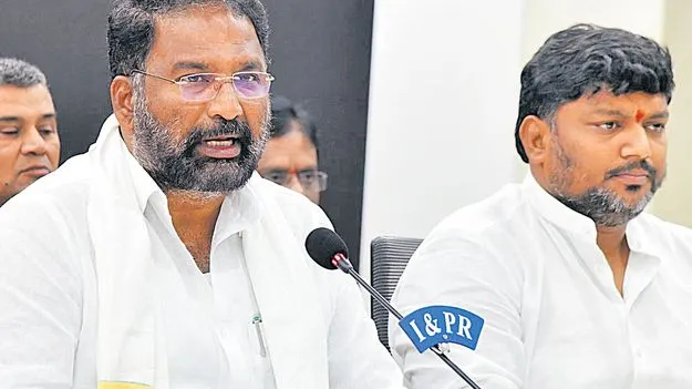 Minister Adluri Lakshman Kumar: గిరిజన సంక్షేమ శాఖలో పెండింగ్‌ బిల్లుల చెల్లింపు