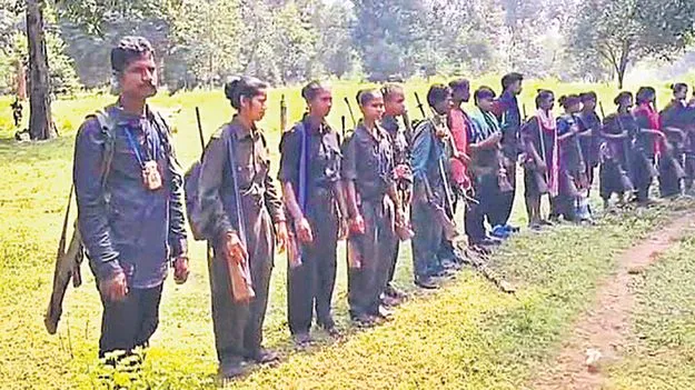 Maoist Movement: భారీగా లొంగుబాట్లు