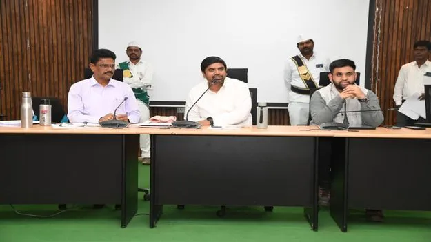 భూ రికార్డులను డిజిటలైజ్‌ చేయాలి