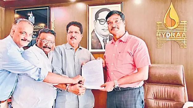 BRSA Leaders File Complaint: ఆ బడాబాబుల భరతం పట్టండి