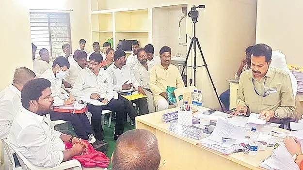 Nomination Scrutiny Drama: నామినేషన్ల స్ర్కూటినీ.. హైడ్రామా..!