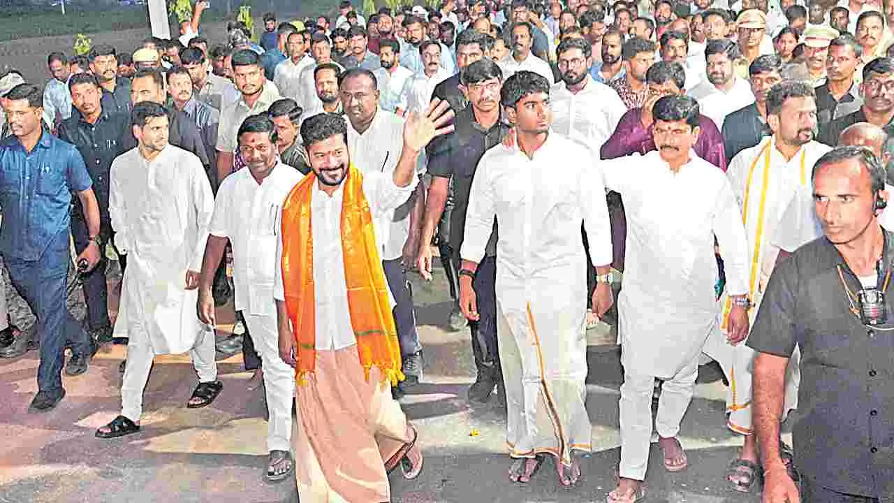 CM Revanth Reddy Celebrates Dussehra: సొంతూరిలో దసరా వేడుకల్లో సీఎం