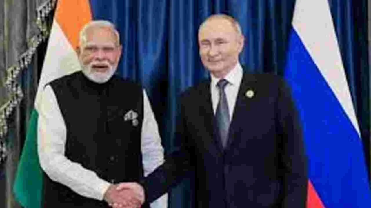 Putin Praises Modi: ఒత్తిళ్లకు భారత్ తలొగ్గదు