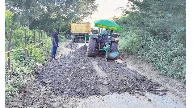 టంగుటూరు-పొదిలి రహదారికి తాత్కాలిక మరమ్మతులు 