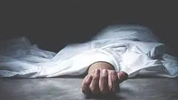 Domestic Crime: మద్యంలో బీపీ, నిద్రమాత్రలు కలిపి..స్పృహ కోల్పోయాక చీరతో ఉరి వేసి.. 