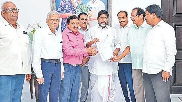 Deputy CM Mallu Bhatti Vikramarka: రిటైర్డు జర్నలిస్టులకు పెన్షన్‌ సౌకర్యం కల్పించాలి