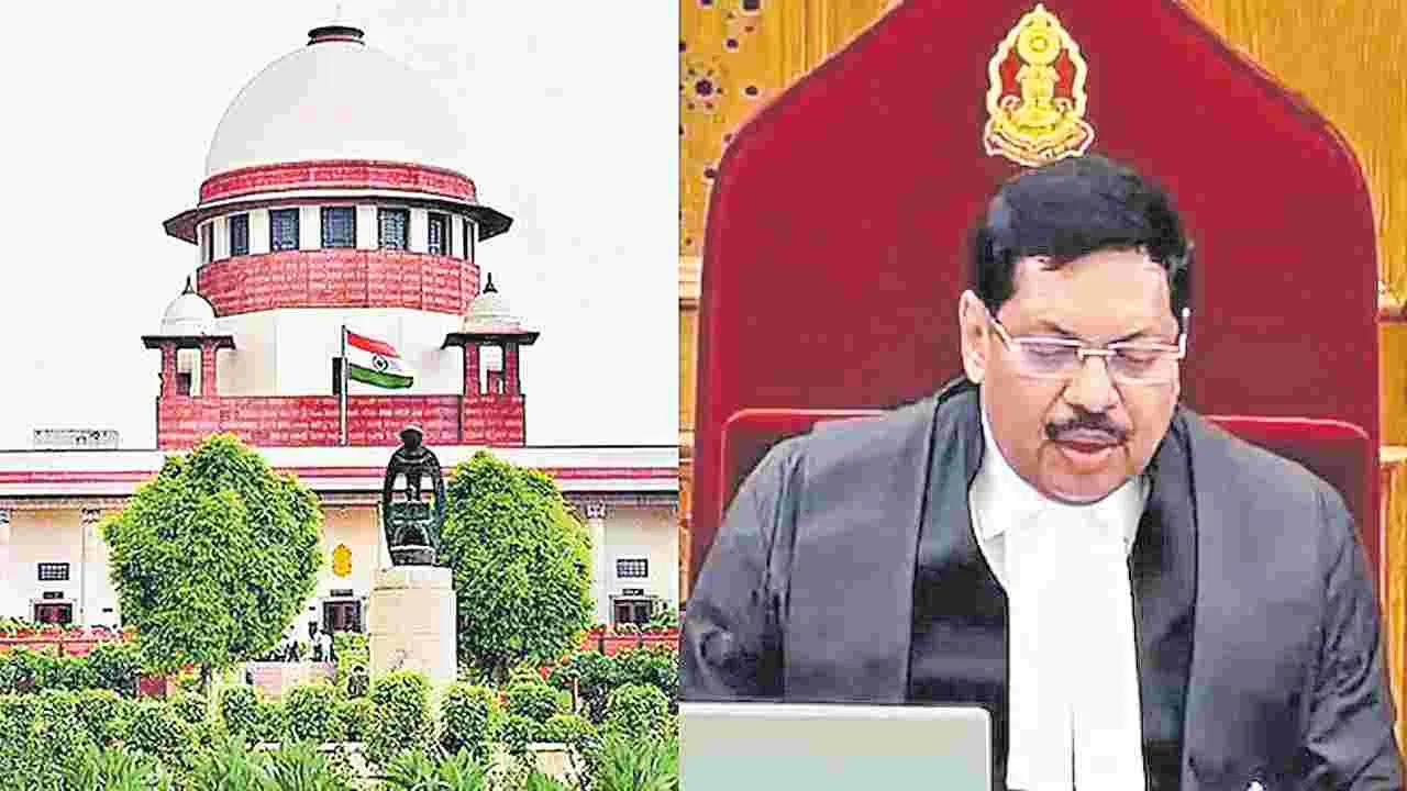 CJI in Supreme Court: సీజేఐపై బూటు విసరబోయిన లాయర్‌!