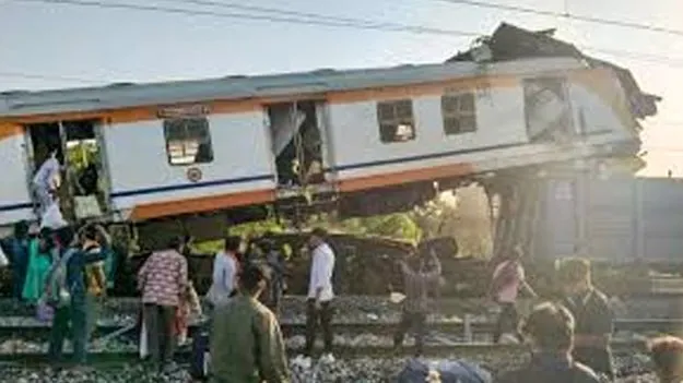   Train Collision in Chhattisgarh: ఛత్తీస్‌గఢ్‌లో గూడ్స్‌, ప్యాసింజర్‌ రైళ్ల ఢీ 