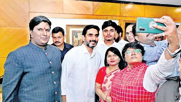 Education Minister Lokesh: ఒక్క చాన్స్‌ తప్పు మీరు చేయొద్దు