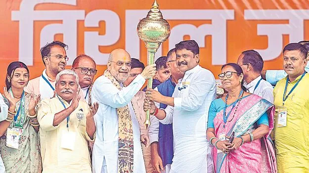 Home Minister Amit Shah: పీఎం, సీఎం..రెండు పదవులూ ఖాళీ లేవు