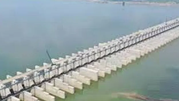 Kaleshwaram project: కాళేశ్వరం బ్యారేజీల పున రుద్ధరణకు రెండురోజుల్లో టెండర్‌ నోటిఫికేషన్‌ 