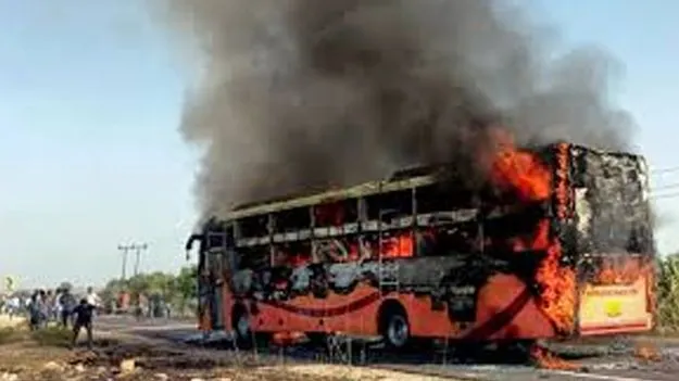 Jharkhand AC Bus Fire: ఝార్ఖండ్‌లో ఏసీ బస్సులో మంటలు